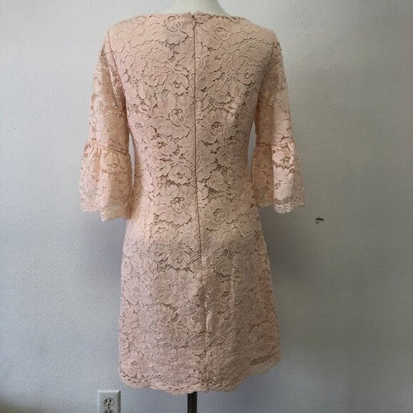 Vince Camuto Womens Sz 6 Lace Floral Flared Bell Sleeves Pink Peachy Shift Dress - Picture 2 of 12